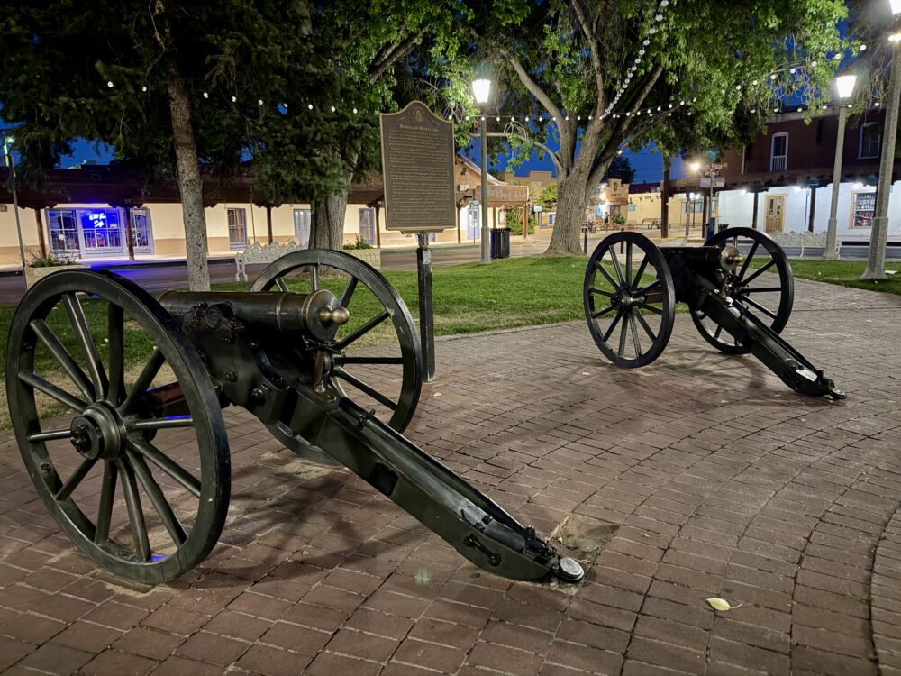 Haunted Albuquerque | The Common Traveler | image: two cannons in Albuquerque park from Civil War