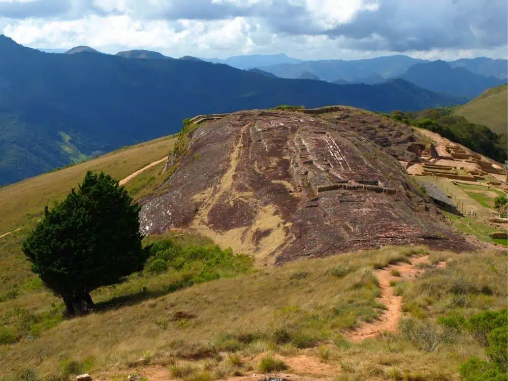 Gringo Trail in Bolivia: 5 Places to Escape the Usual Tourist Route | The Common Traveler | image: fort in Samaipata, Bolivia